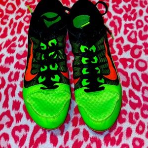 Soccer shoes athletic shoes worn a couple of times can’t fit them anymore